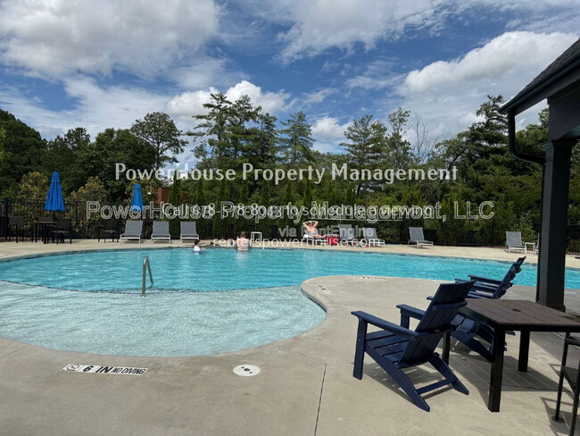 Building Photo - 1190 Harper Dr
