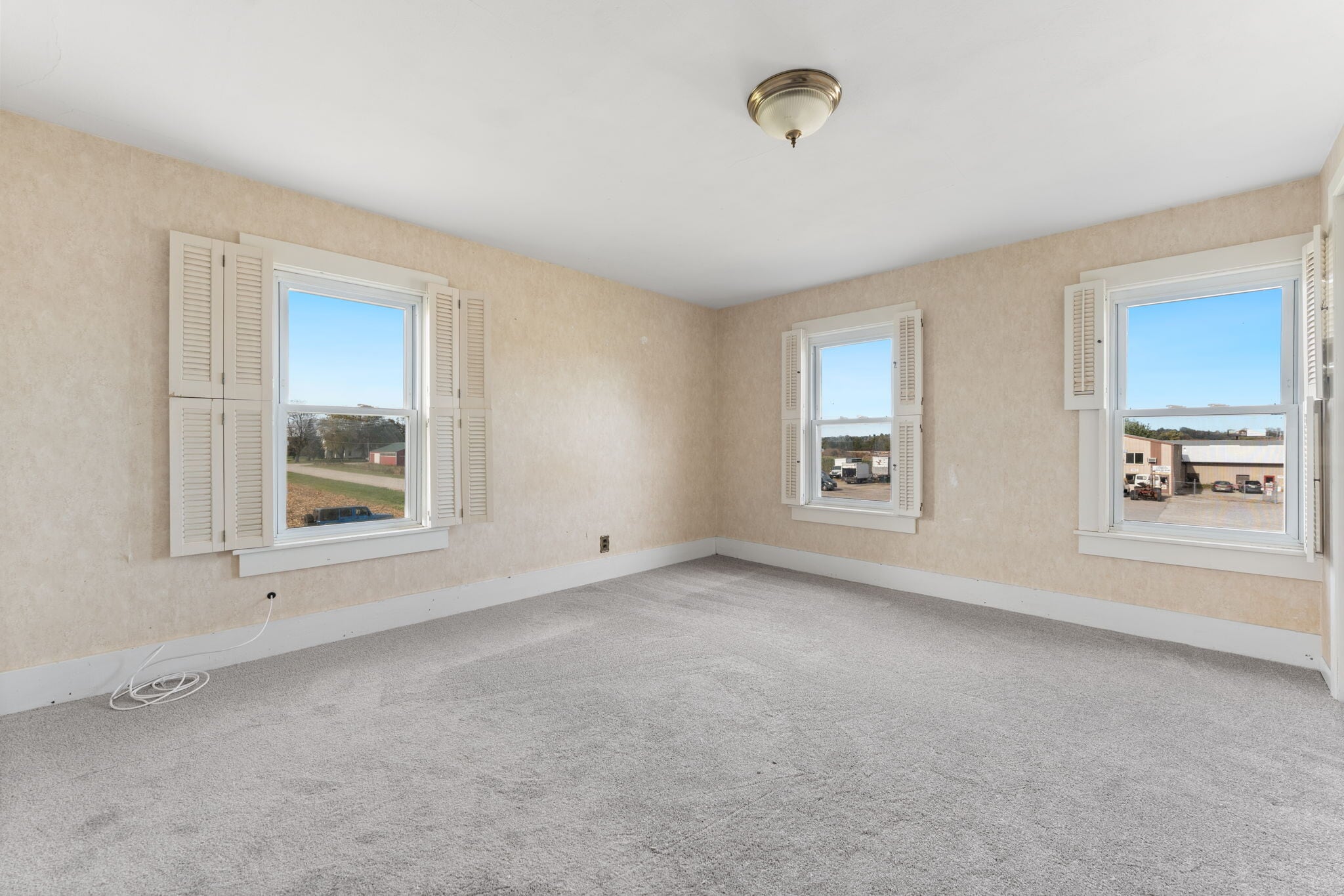 Building Photo - 2442 Mittman Rd