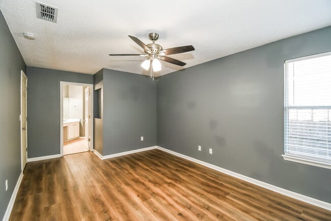 Building Photo - 1531 Slash Pine Ct