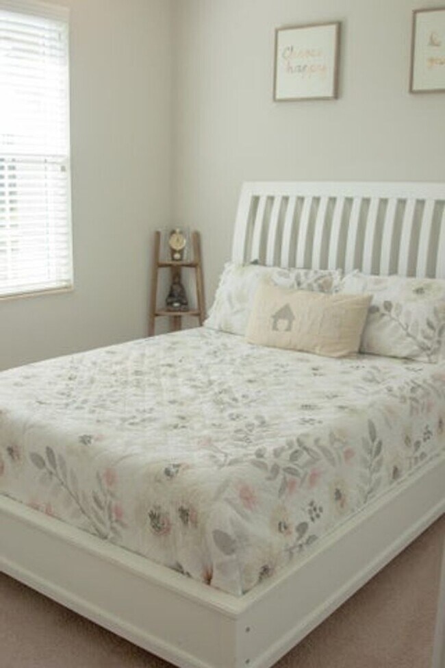 Building Photo - 12601 57th Rd N