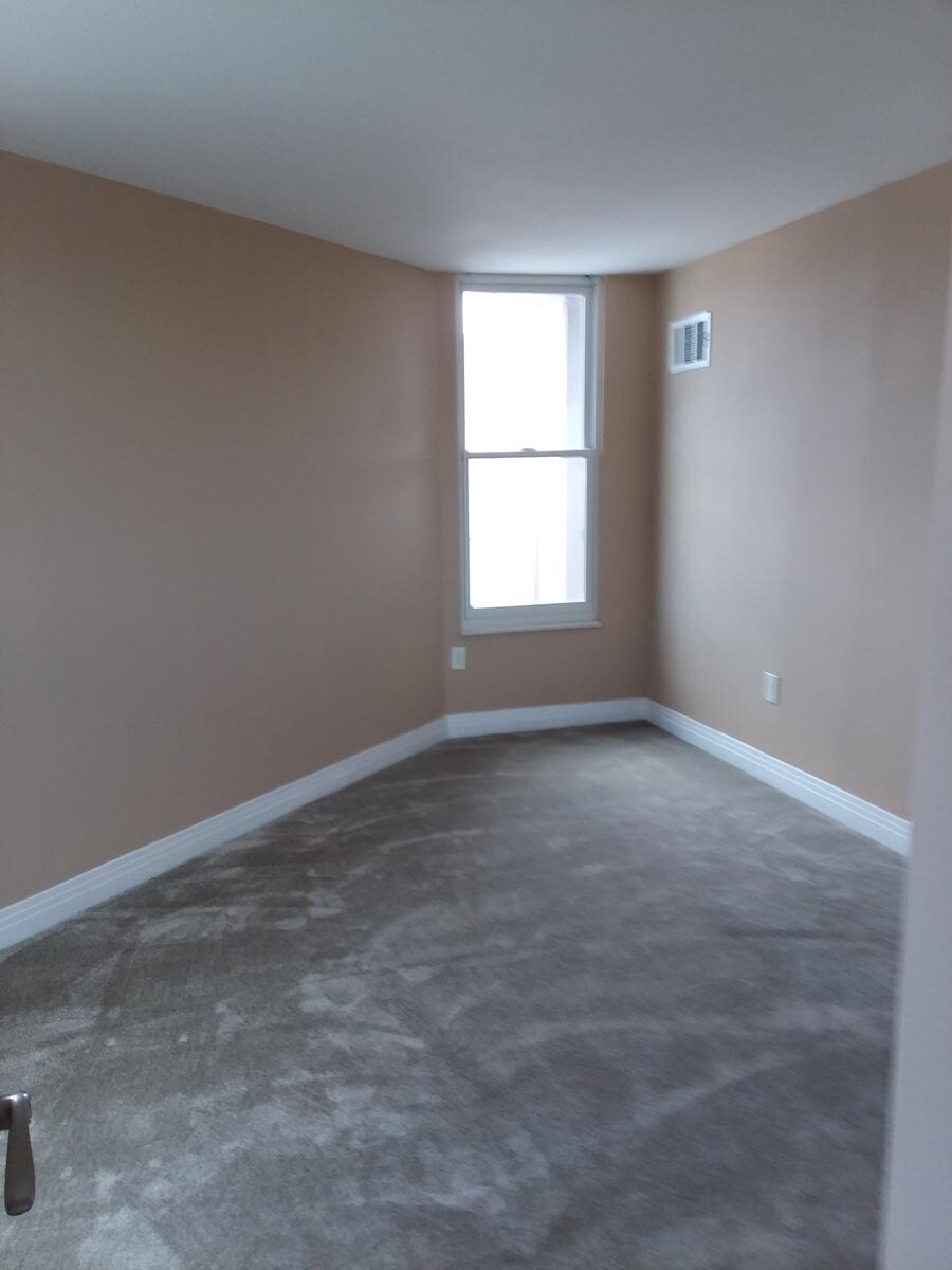 BEDROOM - 601 W 11th Ave