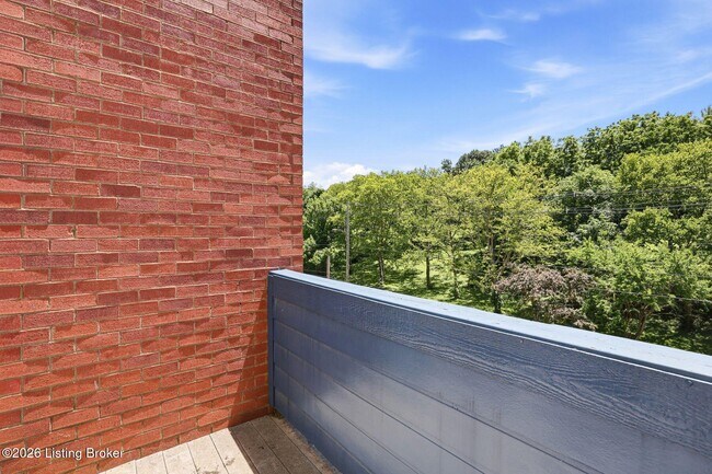 Building Photo - 2745 Grinstead Dr