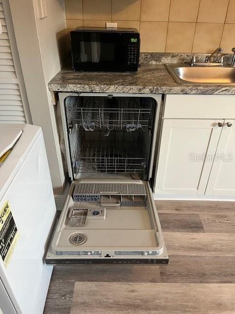 Building Photo - 4220 La Dega Ct