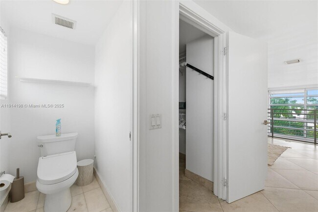 Building Photo - 421 Meridian Ave