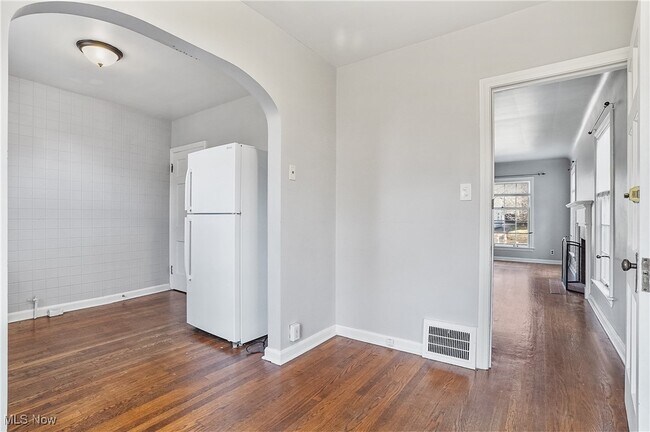 Building Photo - 2292 S Overlook Rd