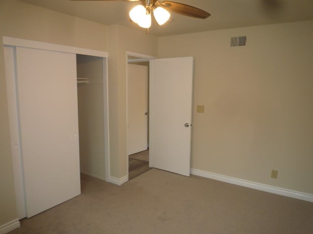 Building Photo - 5691 Lynnbrook Plz