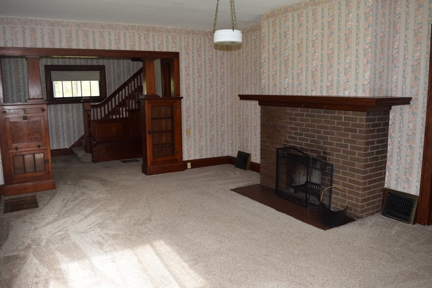 27419 Living room - 27419 Elmtree Rd