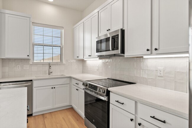 Building Photo - 6630 Abode Ave