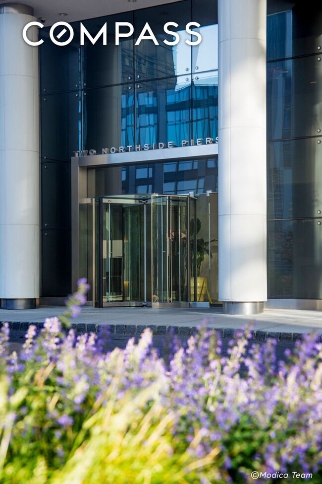 Building Photo - 2 N 5th St