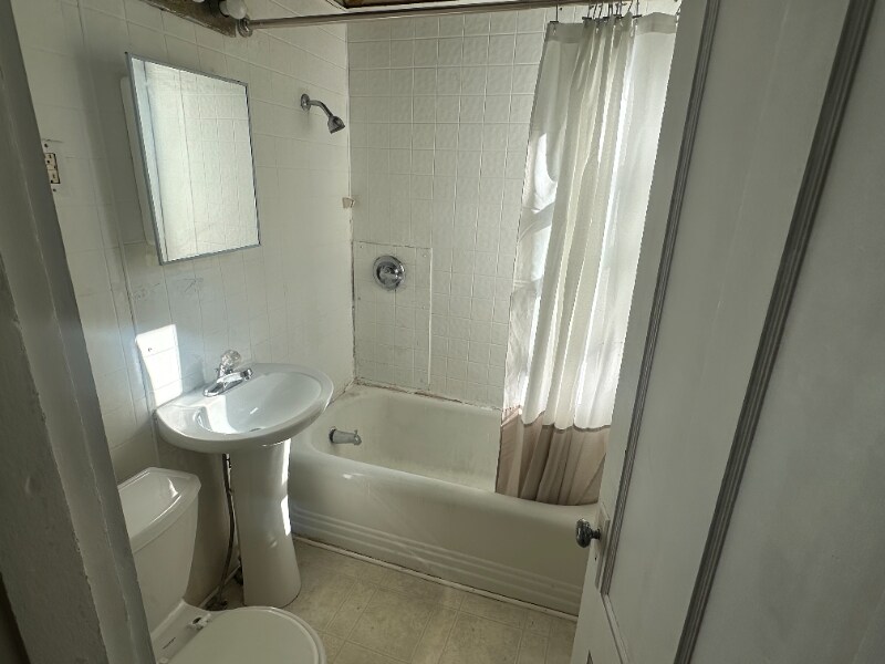 Building Photo - 8 Prescott St