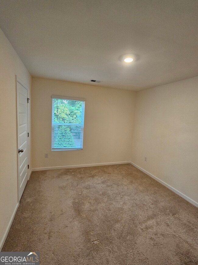 Building Photo - 190 Hampton Cir