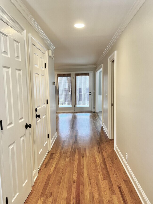 Building Photo - 344 Cottage Farm Dr