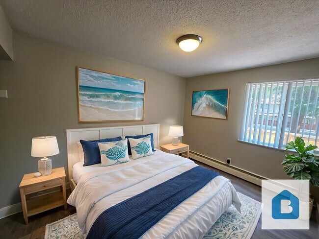 Building Photo - 233 E Arvada St