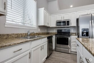 Building Photo - Gorgeous Four Bedroom Home, 2600 sq. ft., ...