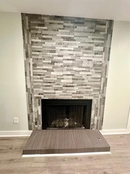 Building Photo - 1258 Creekside Ct