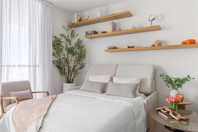 Building Photo - 159 NE 6th St