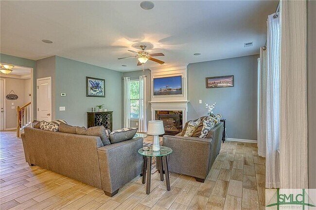 Building Photo - Spacious Home on a Corner Lot in Heritage New Riverside!