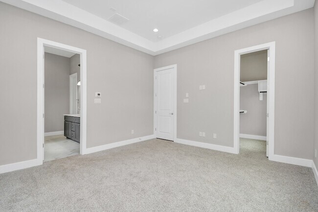 Building Photo - 2903 Sherwood Grn Ln