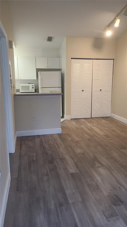 Building Photo - 10422 White Lake Ct