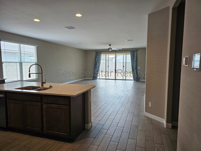 Building Photo - 8119 S 45th Ave
