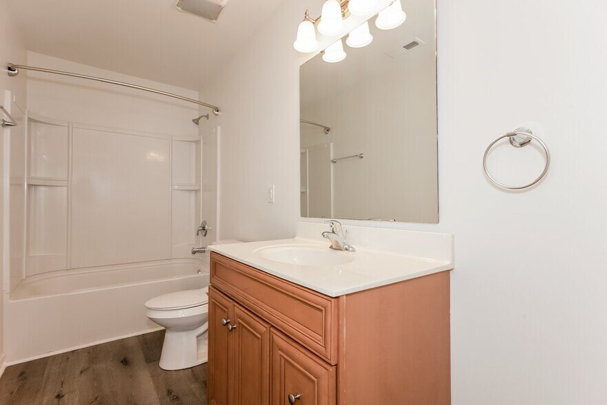 Building Photo - 7211 Waldon Park Lane