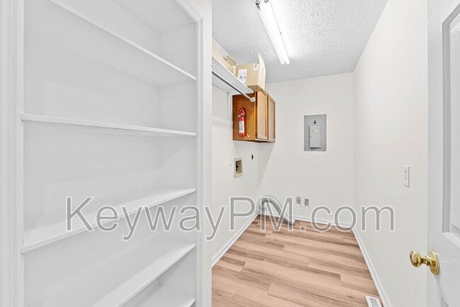 Building Photo - 48 Bluff Pointe Way