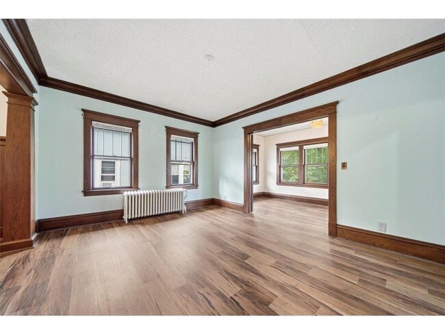 Building Photo - 3237 Lyndale Ave S