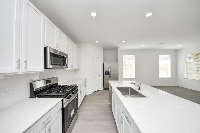 Building Photo - 3029 Avenida Sonoma Dr