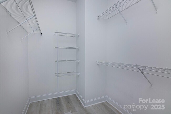 Building Photo - 2231 Eversham Dr NW