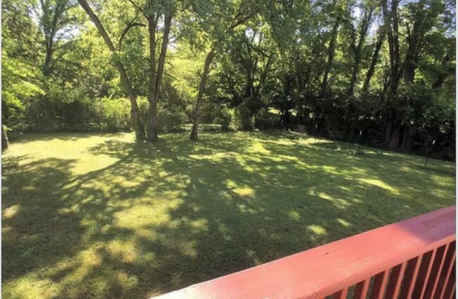 Building Photo - Cute 3 bed 1.5 bath, fenced yard, perfect ...