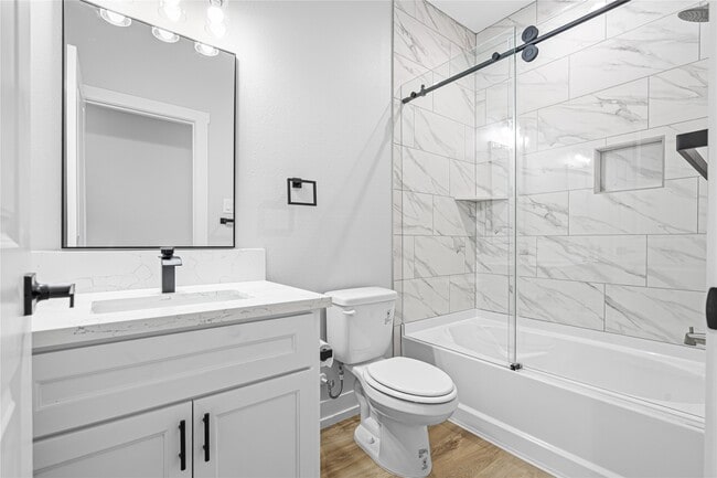 Building Photo - 3821 Easy St