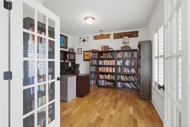 Building Photo - 108 Joyce Wy