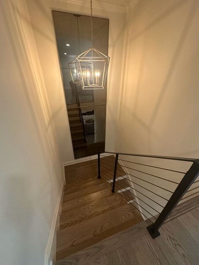 Building Photo - Fully Furnished House in West Hills – Knoxville, TN