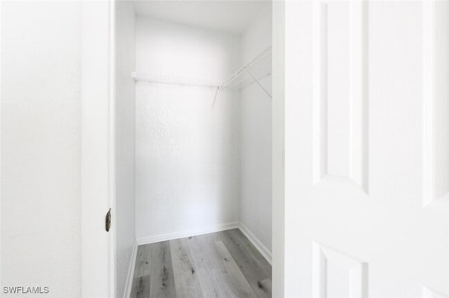 Building Photo - 4603 Bayshore Dr