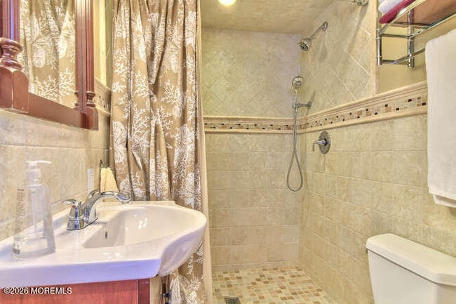 Building Photo - 106 Elizabeth Ave