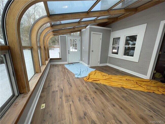 Building Photo - 7 Bonnie Brae Ave