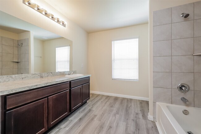 Building Photo - 12702 Memorial Ranch Rd