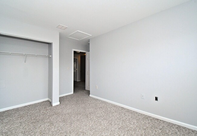 Building Photo - 1028 Balley Dr