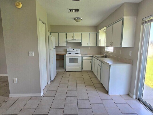 Building Photo - 136 Birmingham Dr