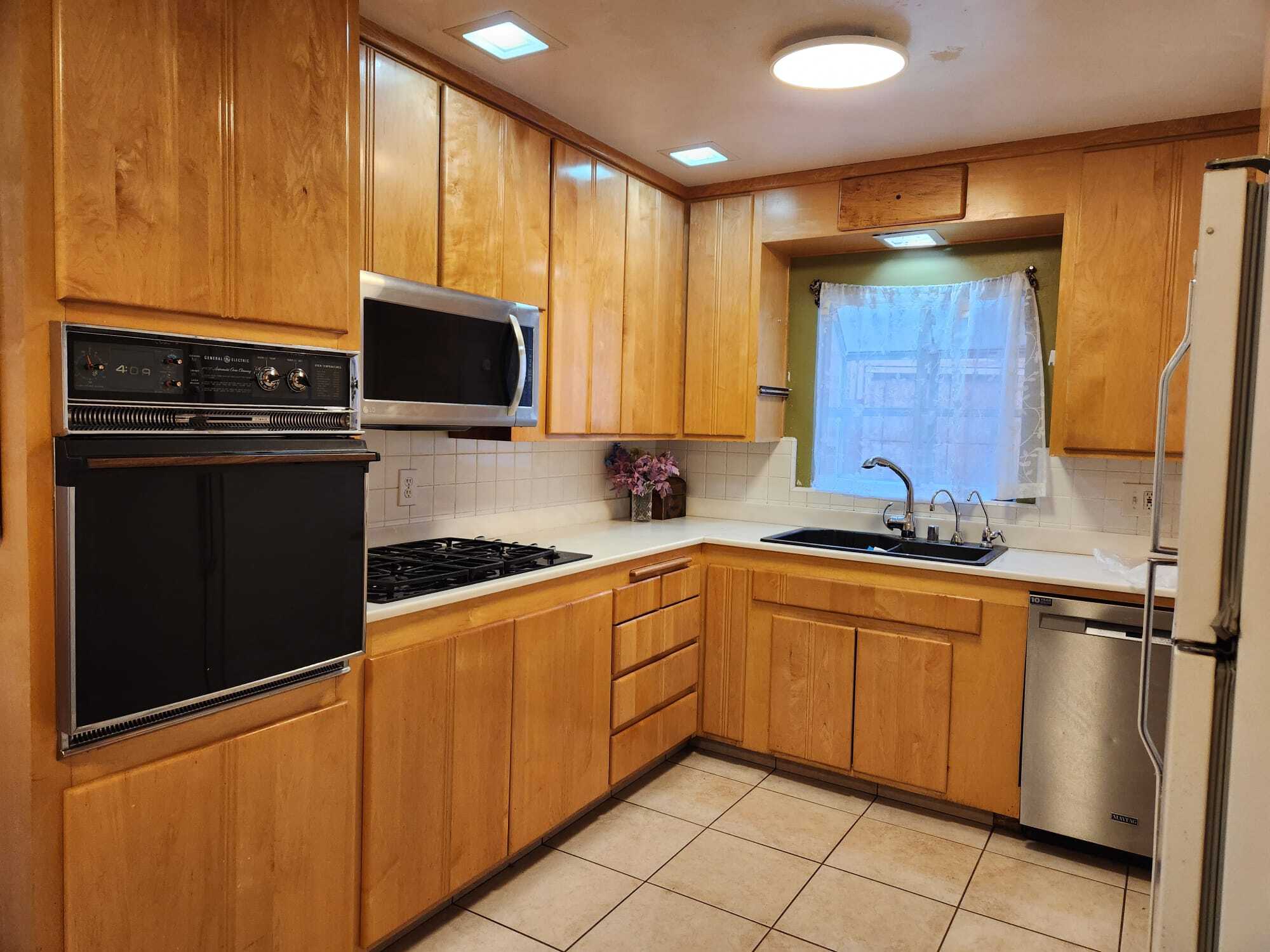 Building Photo - 1940 65th Ave