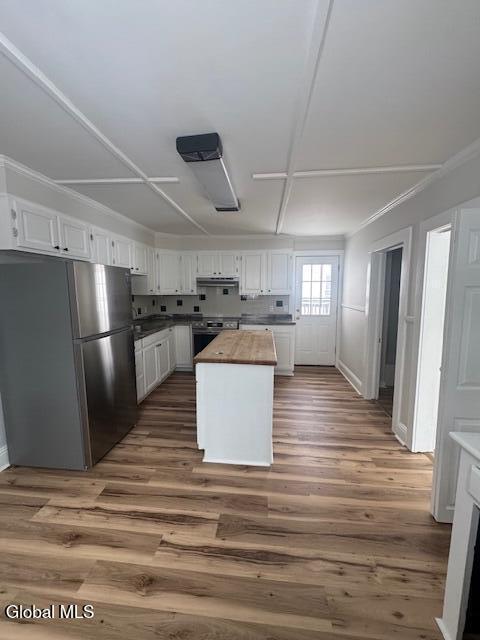 Building Photo - 20 River St