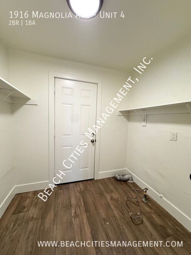 Building Photo - 1916 Magnolia Ave