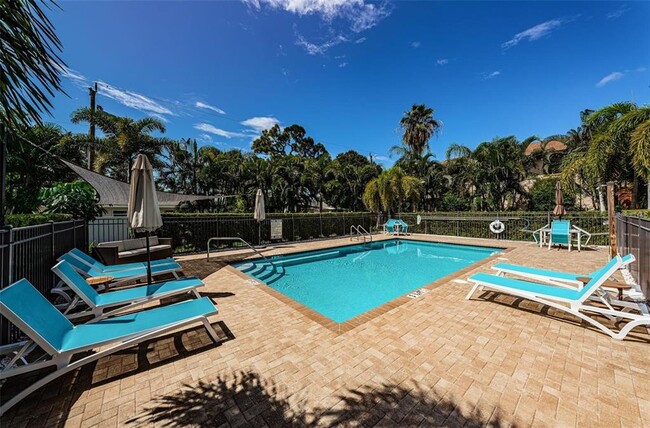 Building Photo - 7004 Grevilla Ave S