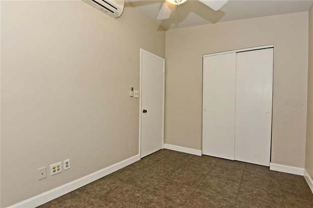 Building Photo - 2957 Rouen Ave