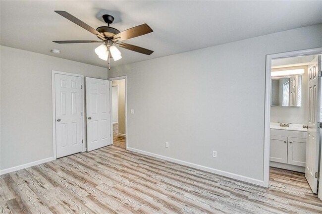 Building Photo - 211 Bumgarner Ave