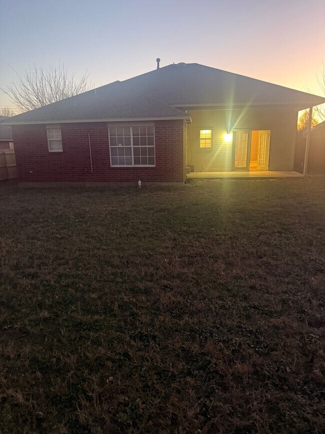 Building Photo - 11817 NW 7th St