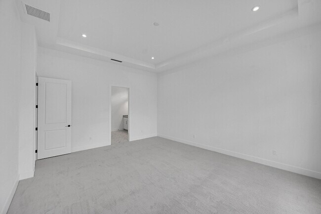 Building Photo - 9520 St Germain Dr