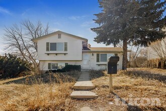 Building Photo - 3571 El Morro Rd