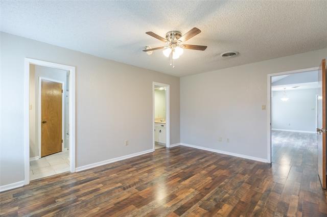 Building Photo - 3826 Crest Way