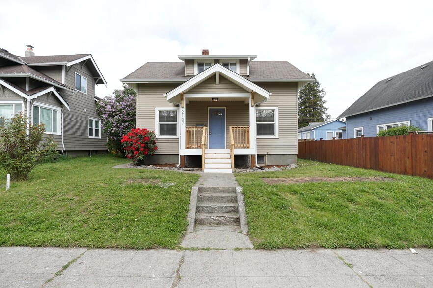 Primary Photo - 2107 S Cushman Ave